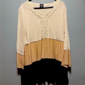 Gently loved tunic. 3X